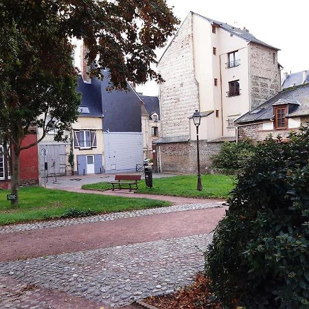 Maison Entre La Plage Et Le Port Dieppe Exterior photo